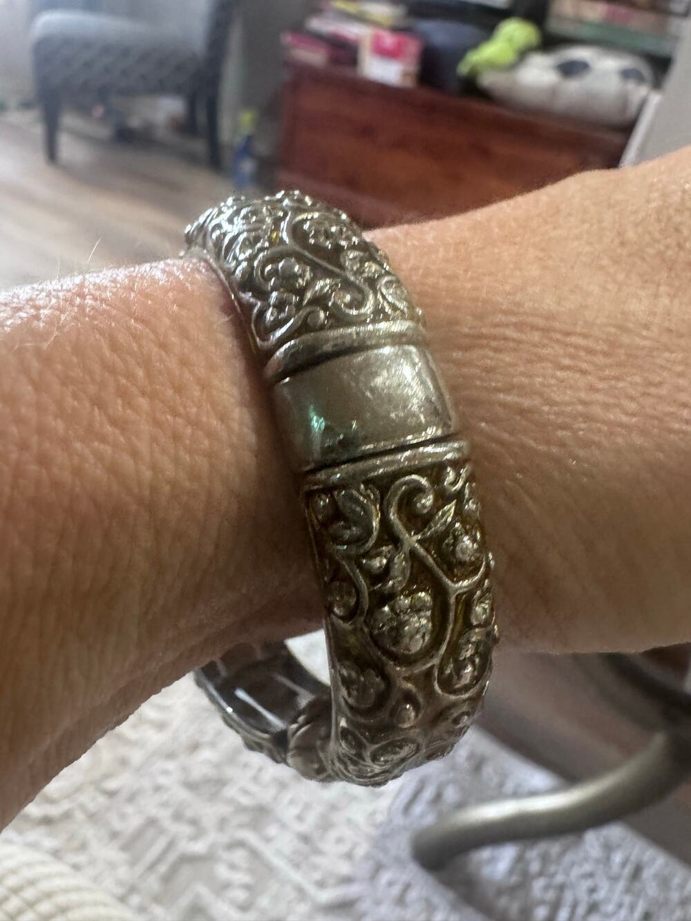 Vintage Silver Tone Filigree Stretch Bracelet – Ornate Floral Scrollwork Cuff